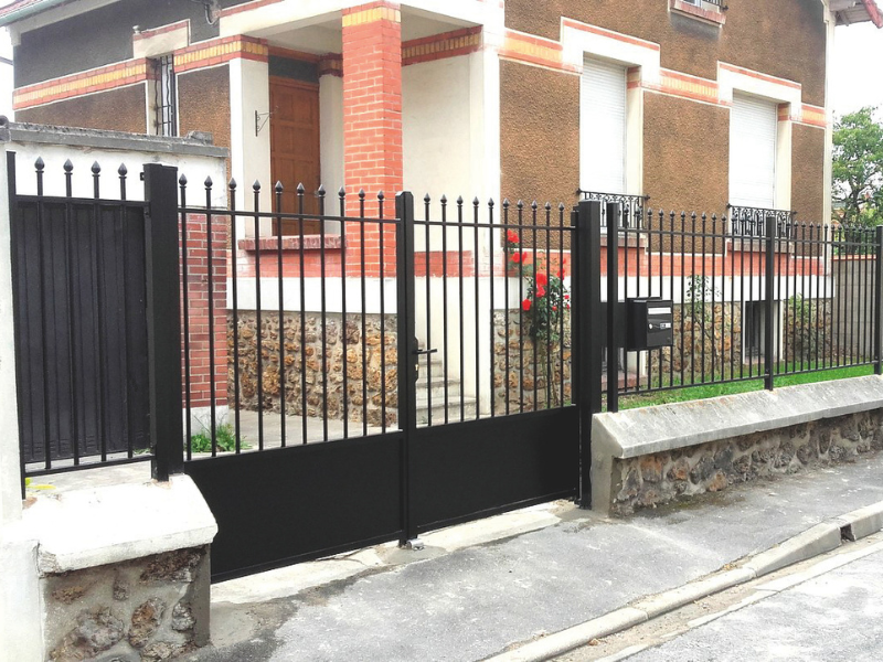Image new Portail acier sur-mesure : l’élégance qui sublime votre extérieur