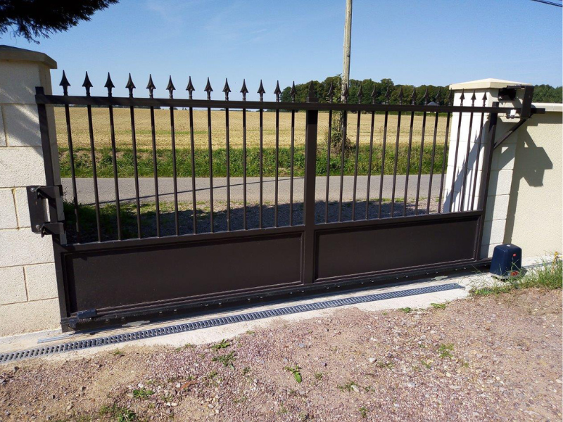 Image new Portail acier sur-mesure : l’élégance qui sublime votre extérieur