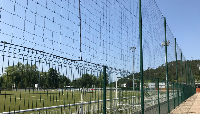 Image new Clôture terrain : comment délimiter et sécuriser vos installations sportives ? 
